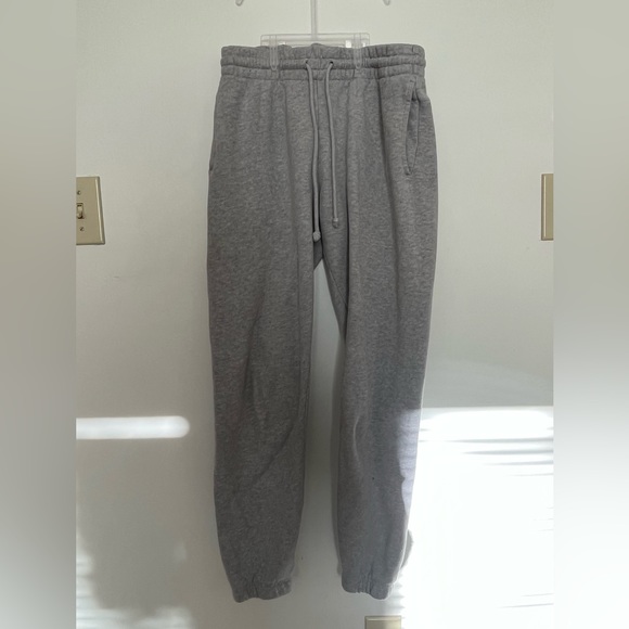 Tna sweatpants aritzia - Picture 4 of 4